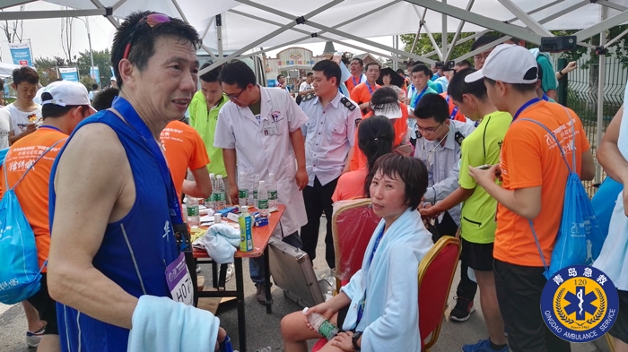 黄岛区急救中心完成马拉松赛医疗保障